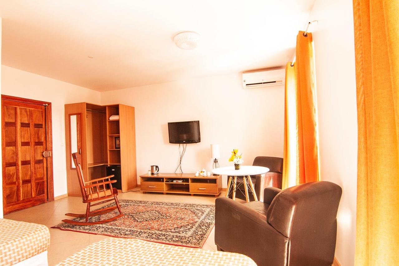 Deluxe Aparthotel Praia Exterior photo