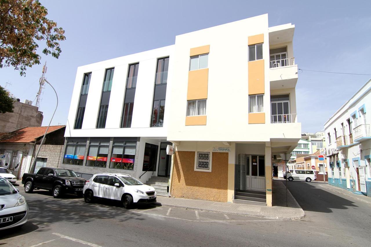 Deluxe Aparthotel Praia Exterior photo