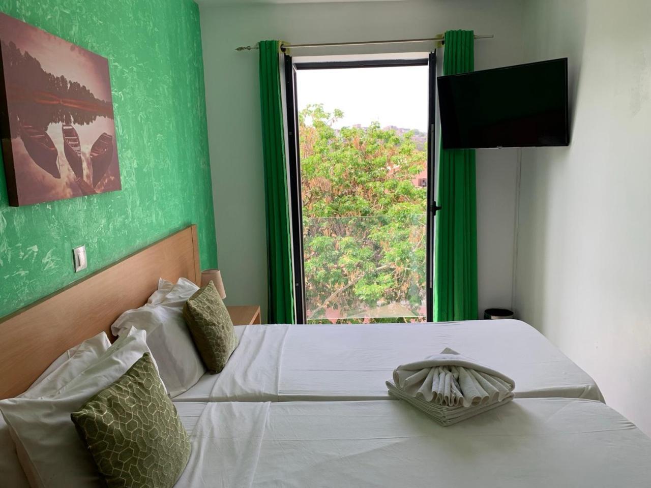 Deluxe Aparthotel Praia Exterior photo